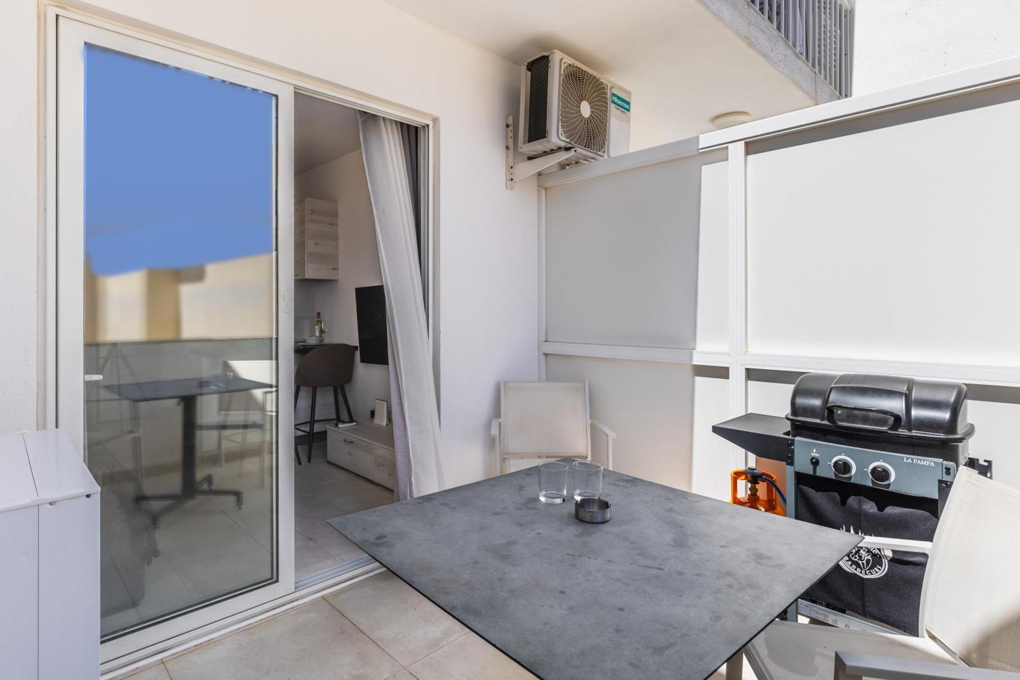 Kunsu'S Apartment 5 Min Walk From St Julians San Gwann Ngoại thất bức ảnh