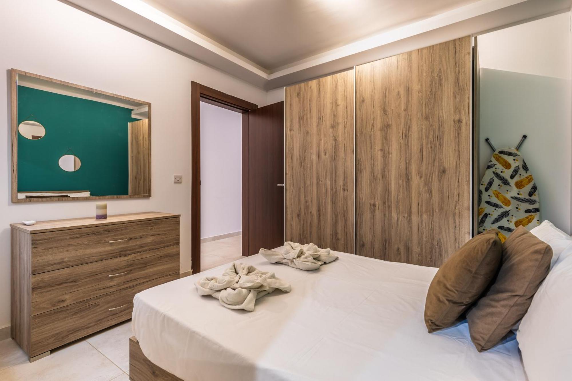 Kunsu'S Apartment 5 Min Walk From St Julians San Gwann Ngoại thất bức ảnh