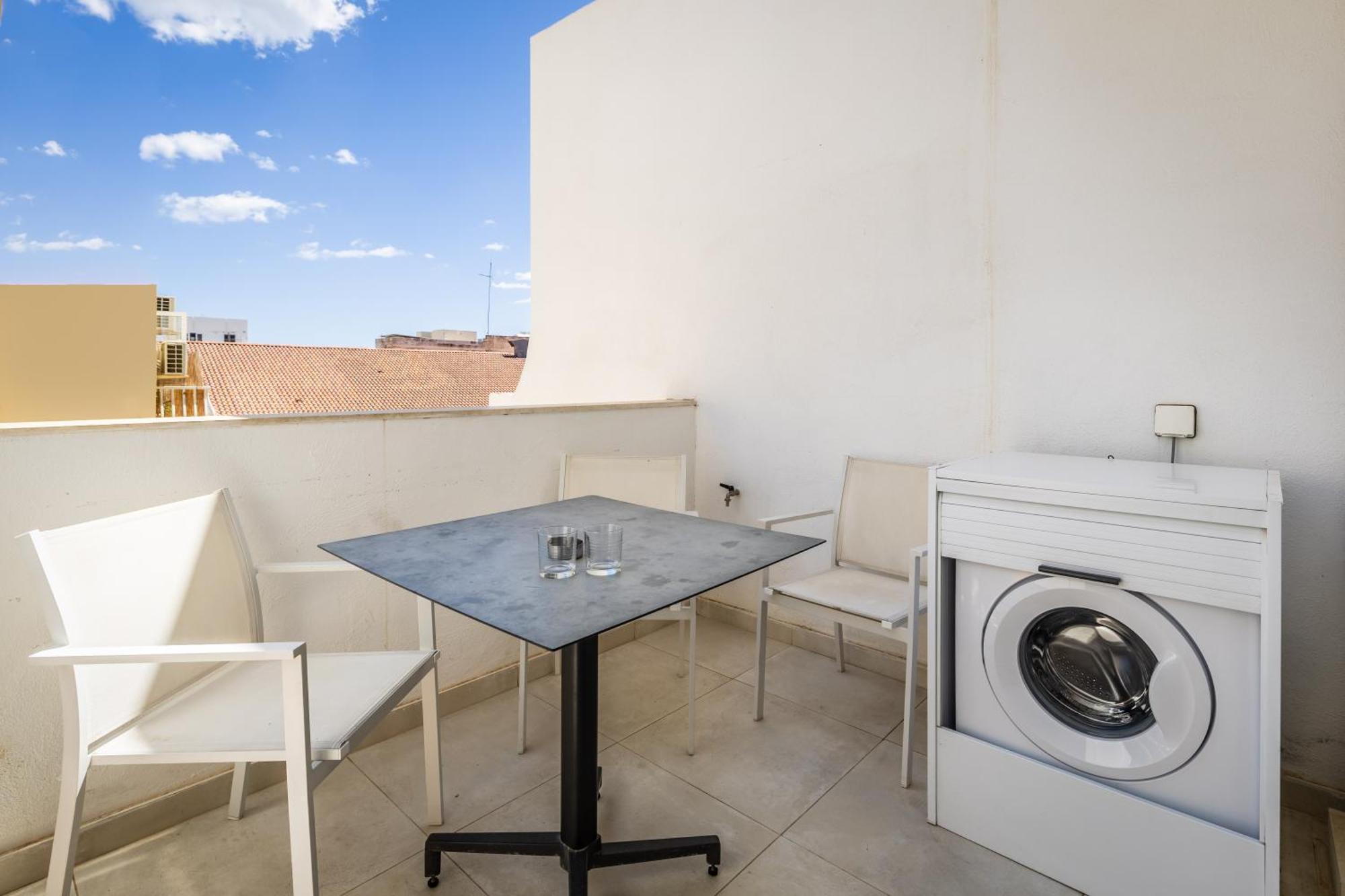 Kunsu'S Apartment 5 Min Walk From St Julians San Gwann Ngoại thất bức ảnh