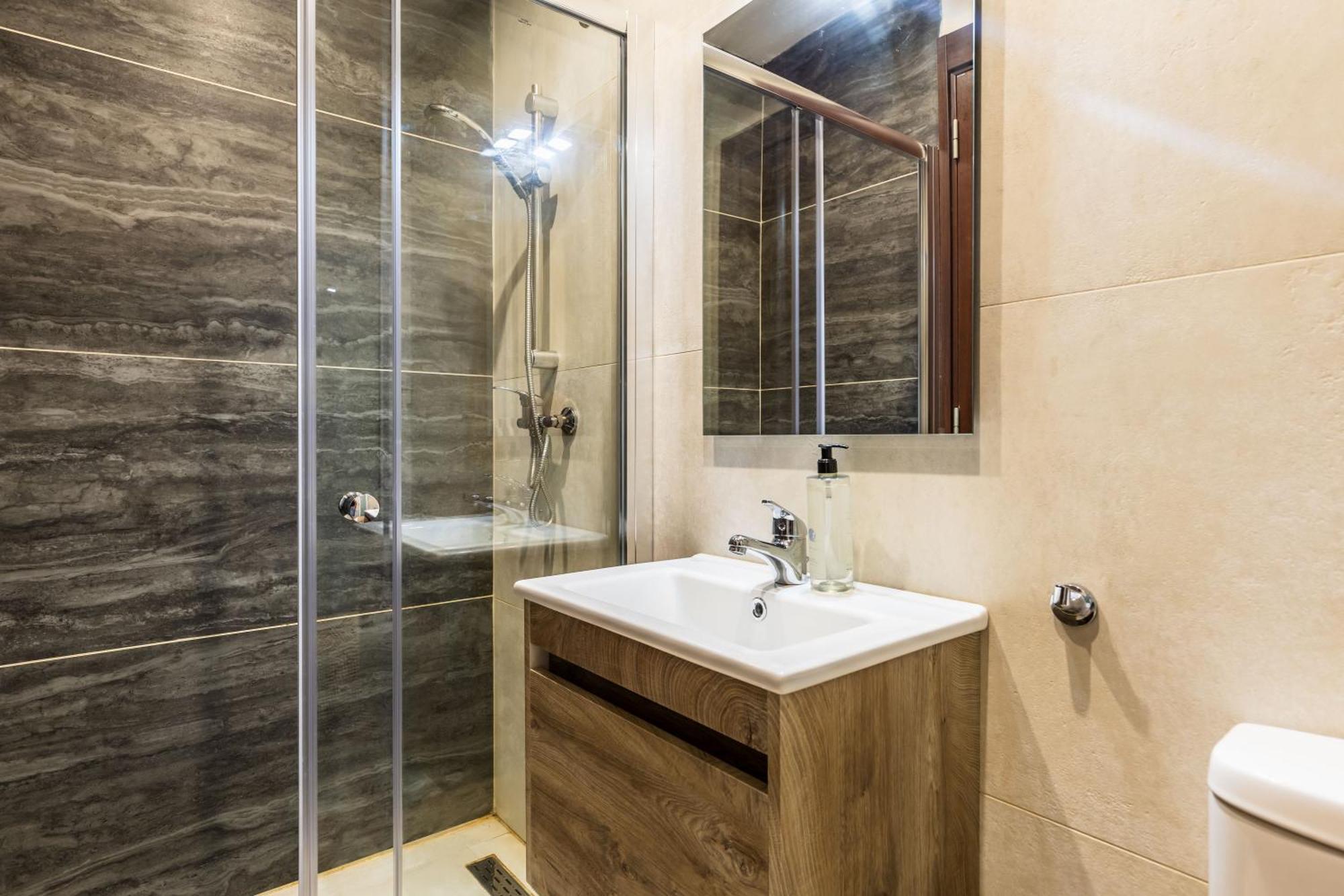 Kunsu'S Apartment 5 Min Walk From St Julians San Gwann Ngoại thất bức ảnh